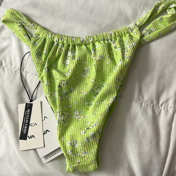 Rvca women’s swimsuit- bottom only - Picture 4 of 5